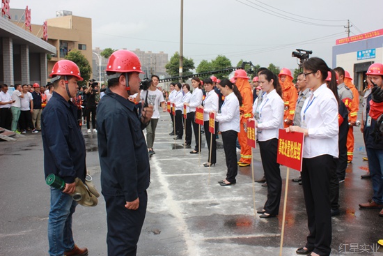 20170621保障生产安全 红星开展液氨泄漏应急演练1.jpg