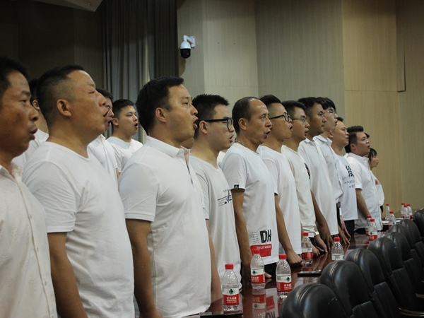 奋进新红星 深情颂祖国3.jpg