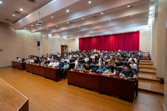 做强流通产业 提升经营水平 谱写服务城乡贡献红星力量新篇章1.jpg