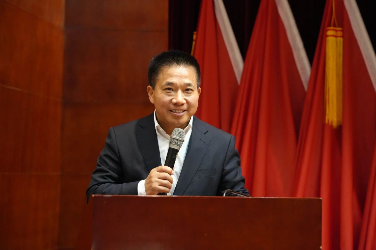 湖南大学高管教育(EE)中心主任李平